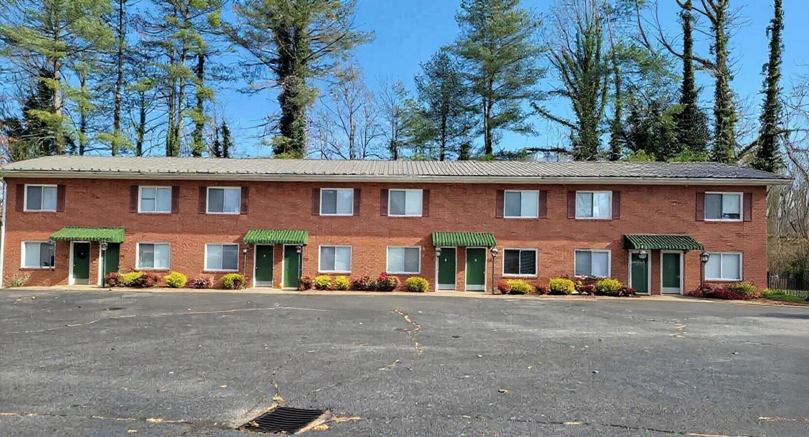 Meadowood Garden Apartments